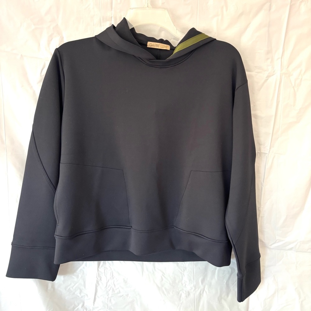 Garbe Luxe Crop sweatshirt hoodie Black SZ L NWOT